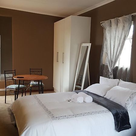 איסט לונדון Let Us Accomodation מראה חיצוני תמונה
